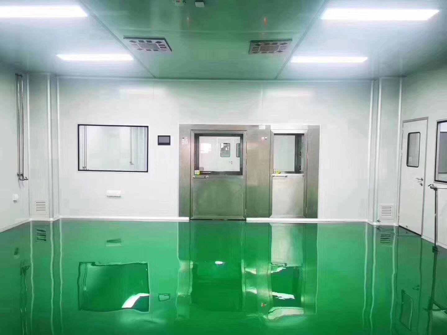 懷化正有體育設施有限公司,正有體育設施,湖南運動場地施工,塑膠跑道施工,球場施工,塑膠球場施工,球場施工,環(huán)氧地坪施工,廠房地坪施工,無塵車間施工,停車場施工,塑膠跑道價格